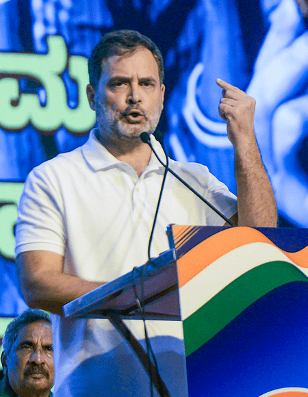 नोटिस भेजने के बाद कर्नाटक के सीईओ बोले- राहुल गांधी डिक्लेरेशन दें या फिर देश से माफी मांगें