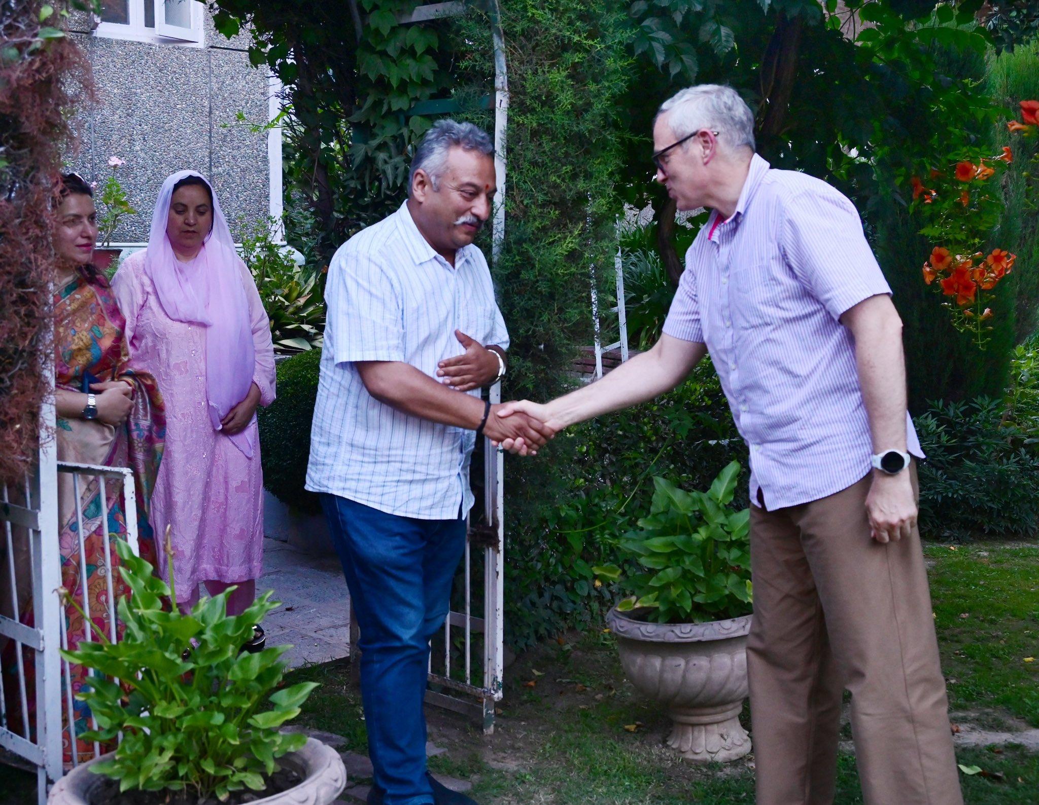 सीएम अब्दुल्ला ने बिहार विधानसभा अध्यक्ष और हिमाचल के शिक्षा मंत्री से श्रीनगर में की मुलाकात