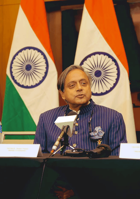 शशि थरूर ने टीआरएफ को 'वैश्विक आतंकी समूह' घोषित करने के अमेरिकी फैसले का स्वागत किया