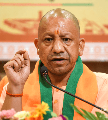 सीएम योगी का जिलाधिकारियों को निर्देश, घुसपैठियों को चिह्नित करें, बनाए जाएं अस्थायी डिटेंशन सेंटर