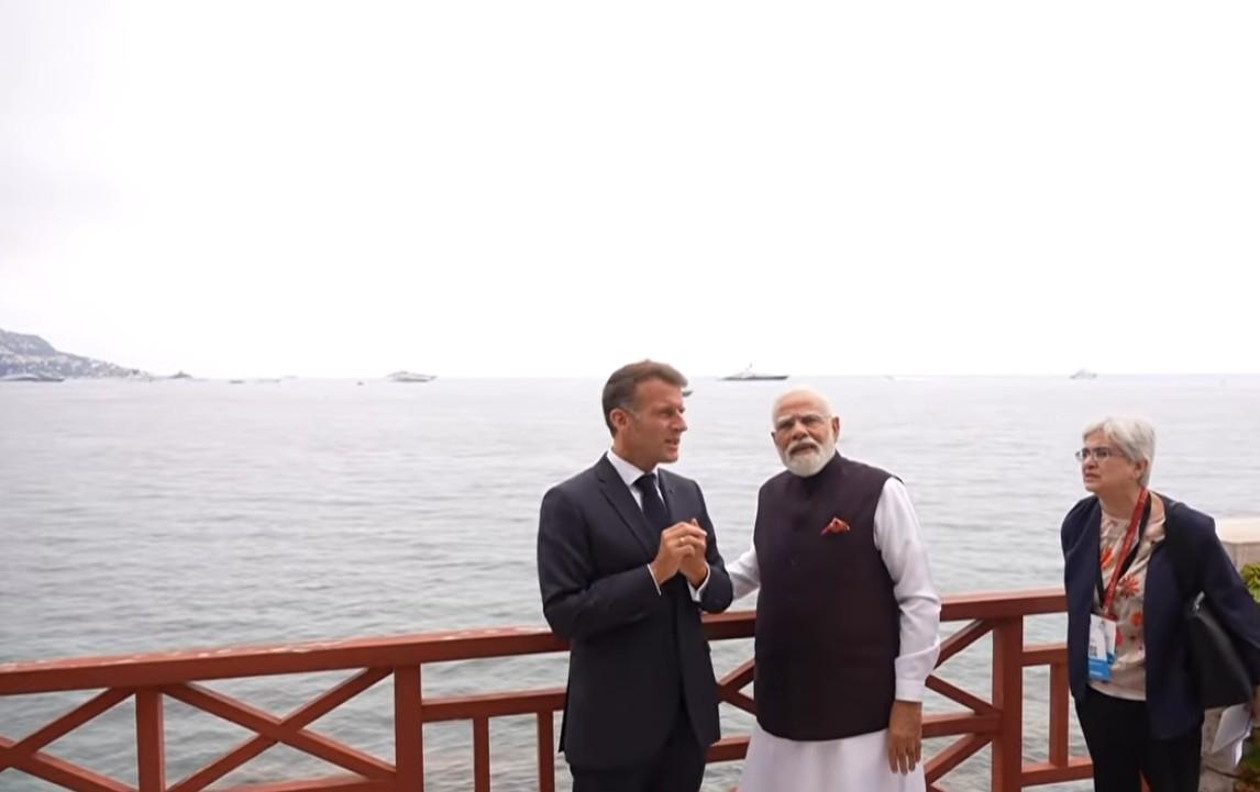 पीएम मोदी और फ्रांस के राष्ट्रपति मैक्रों ने नीस में विला केर्लियोस का किया दौरा