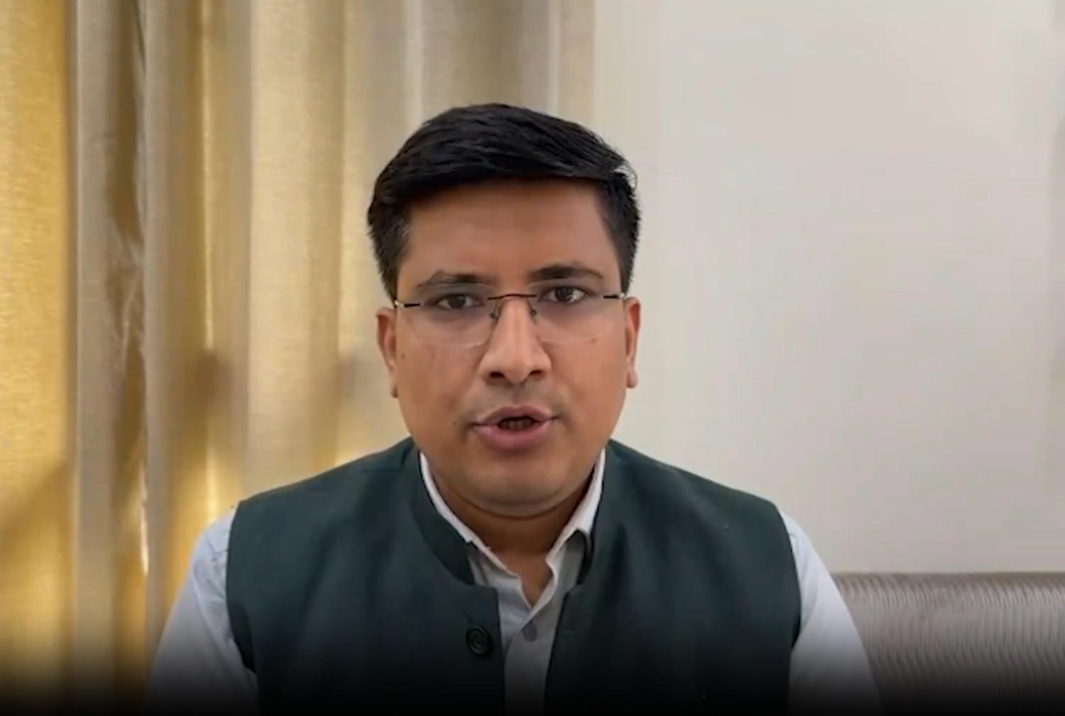डीयू