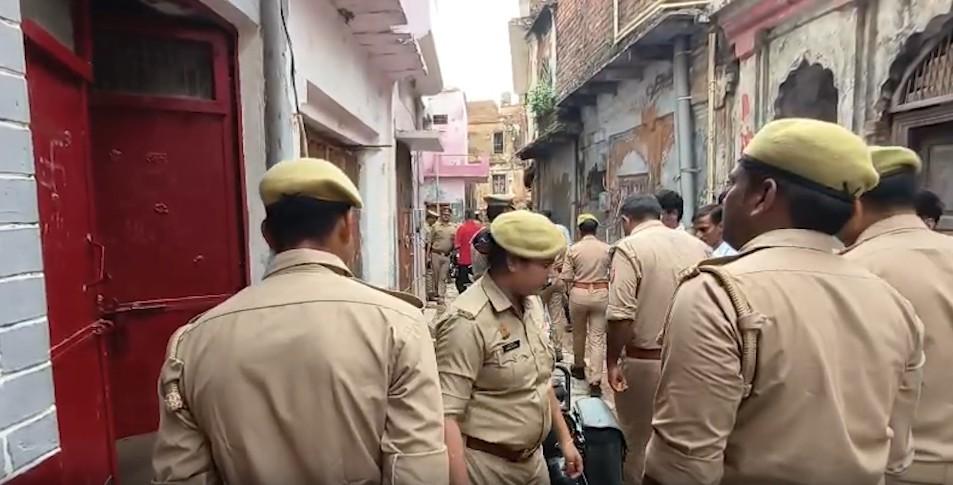 राम मंदिर चढ़ावा मामला: पुलिस ने टिन्नू यादव के घर से आभूषण और दस्तावेज बरामद किए गए