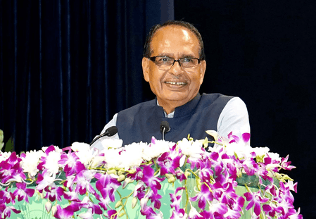महागठबंधन की घोषणाएं हार की स्वीकारोक्ति, एनडीए सरकार तय : शिवराज सिंह चौहान