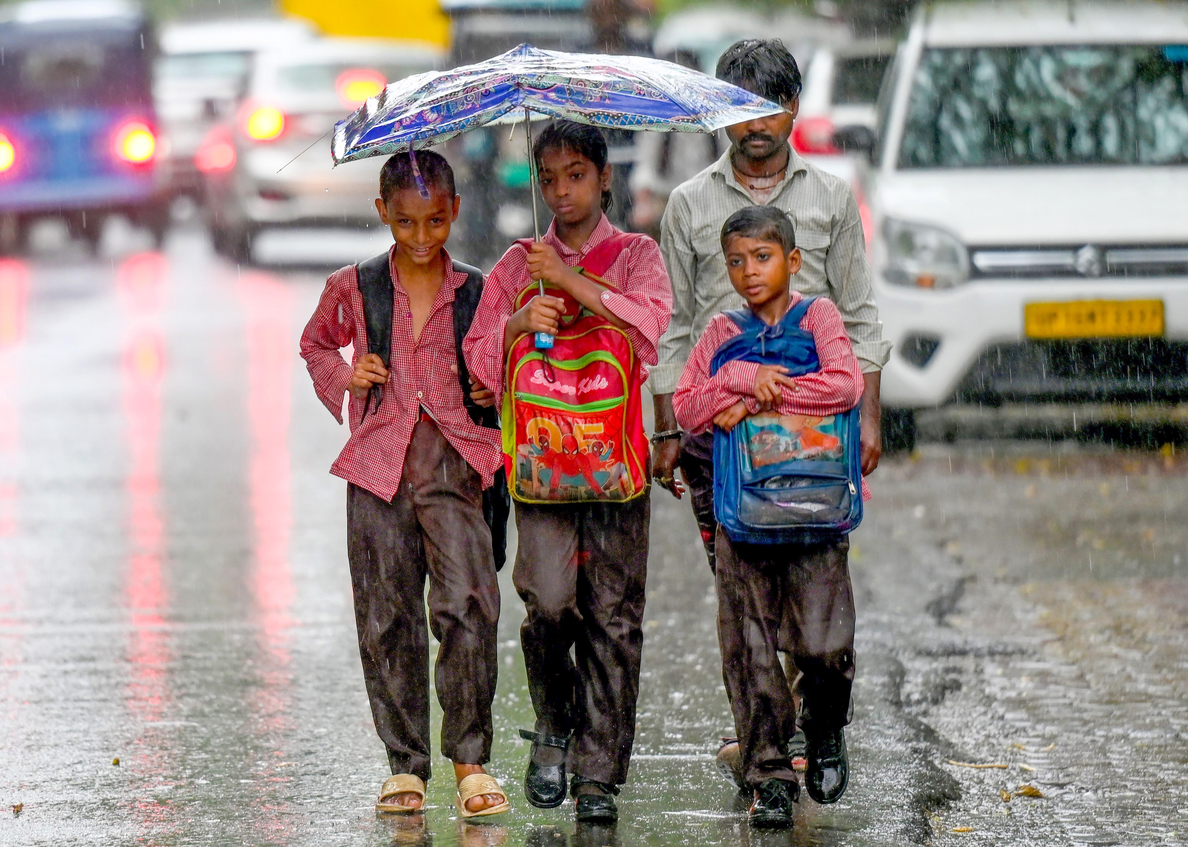 महाराष्ट्र : बारिश के कारण पालघर में 4 जुलाई को सभी स्कूल-कॉलेज बंद, जिला प्रशासन का बड़ा फैसला