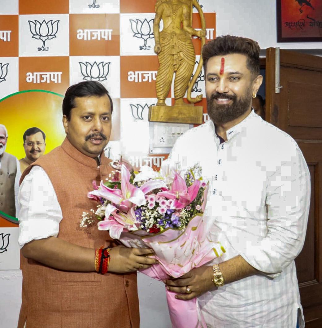 बिहार: बांकीपुर उपचुनाव से पहले चिराग पासवान ने नितिन नवीन से की मुलाकात