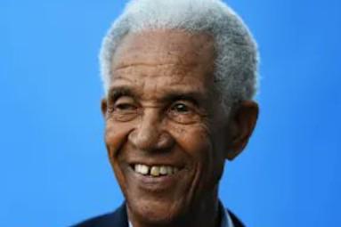 वेस्टइंडीज के दिग्गज और क्रिकेट इतिहास के महान ऑलराउंडर सर गैरी सोबर्स का निधन