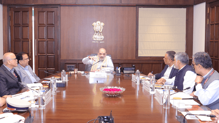 दिल्ली कार ब्लास्ट: केंद्रीय गृह मंत्री अमित शाह ने की समीक्षा बैठक, दिए कड़ी कार्रवाई के निर्देश