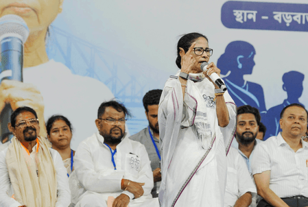 मुख्यमंत्री ममता ने 'फर्जी मतदान' की चेतावनी दी, मतदान दिवस पर सतर्क रहने का आग्रह किया