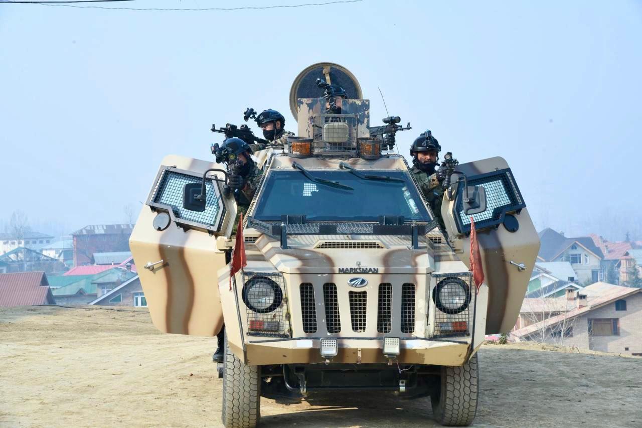उपराष्ट्रपति, अमित शाह और राजनाथ सिंह समेत केंद्रीय मंत्रियों ने सीआरपीएफ जवानों को दी स्थापना दिवस की बधाई