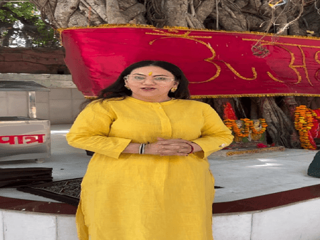 रामायण काल के पवित्र स्थान पर पहुंचीं टीवी की 'सीता', प्रभु श्रीराम का लिया आशीर्वाद