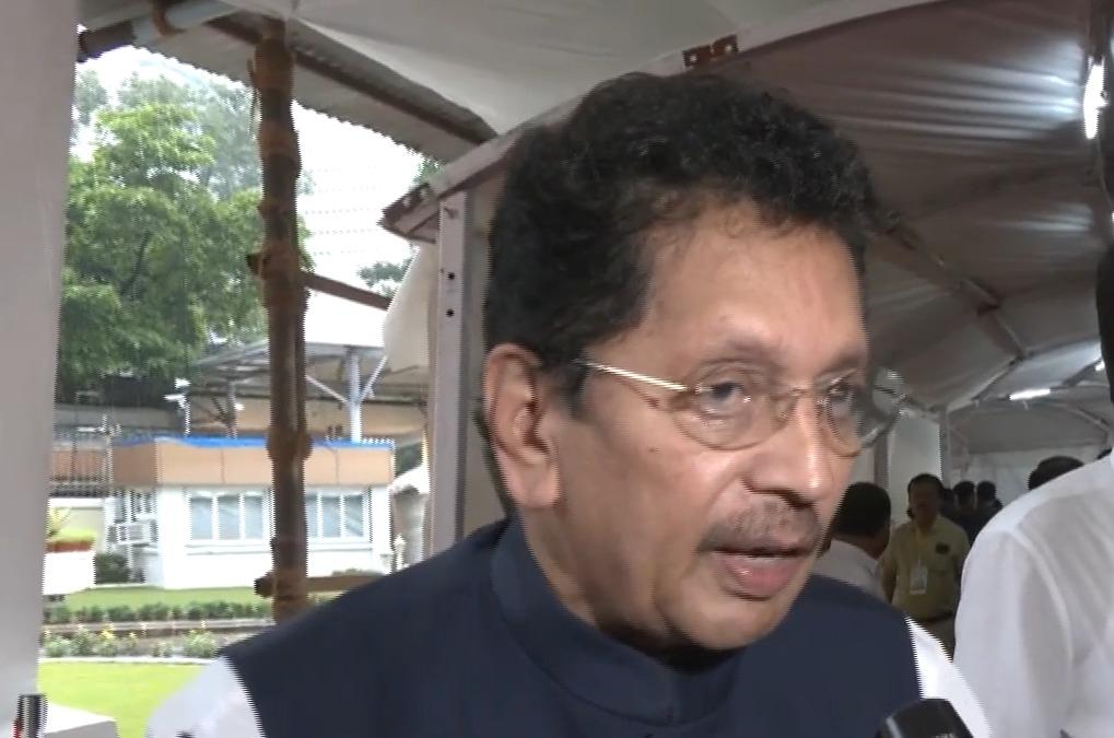राम मंदिर पर विपक्ष कर रहा राजनीति, उनके लोग ही छोड़ रहे उनका साथ: दीपक केसरकर