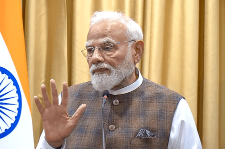 प्रधानमंत्री मोदी ने गुजरात के पूर्व वन मंत्री मोहन सिंह राठवा के निधन पर शोक व्यक्त किया