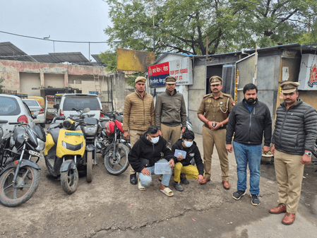 नोएडा में अंतर्राज्यीय मोबाइल स्नेचिंग व वाहन चोरी गिरोह का पर्दाफाश, दो शातिर आरोपी गिरफ्तार