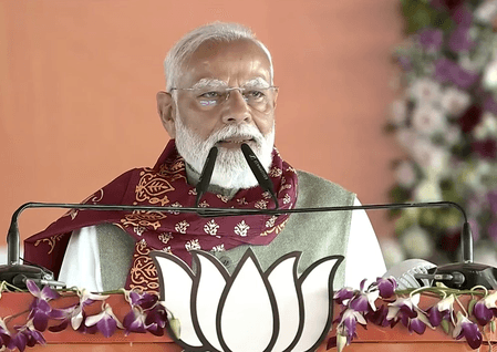 बंगाल की जनता से शत्रुता निभा रही हैं ममता बनर्जी, सिंगूर में टीएमसी पर गरजे पीएम मोदी