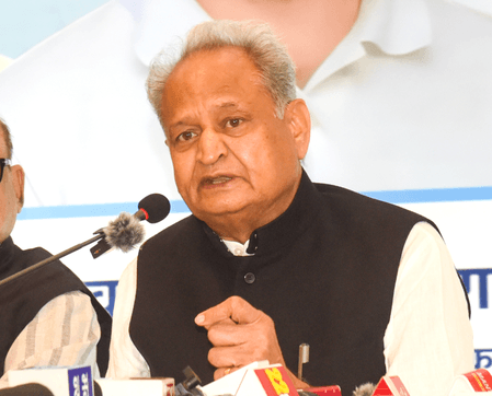 राजस्थान: सीएम भजनलाल को अशोक गहलोत का जवाब, कहा- बेटे ने सरकारी आवास में नहीं किया निवास