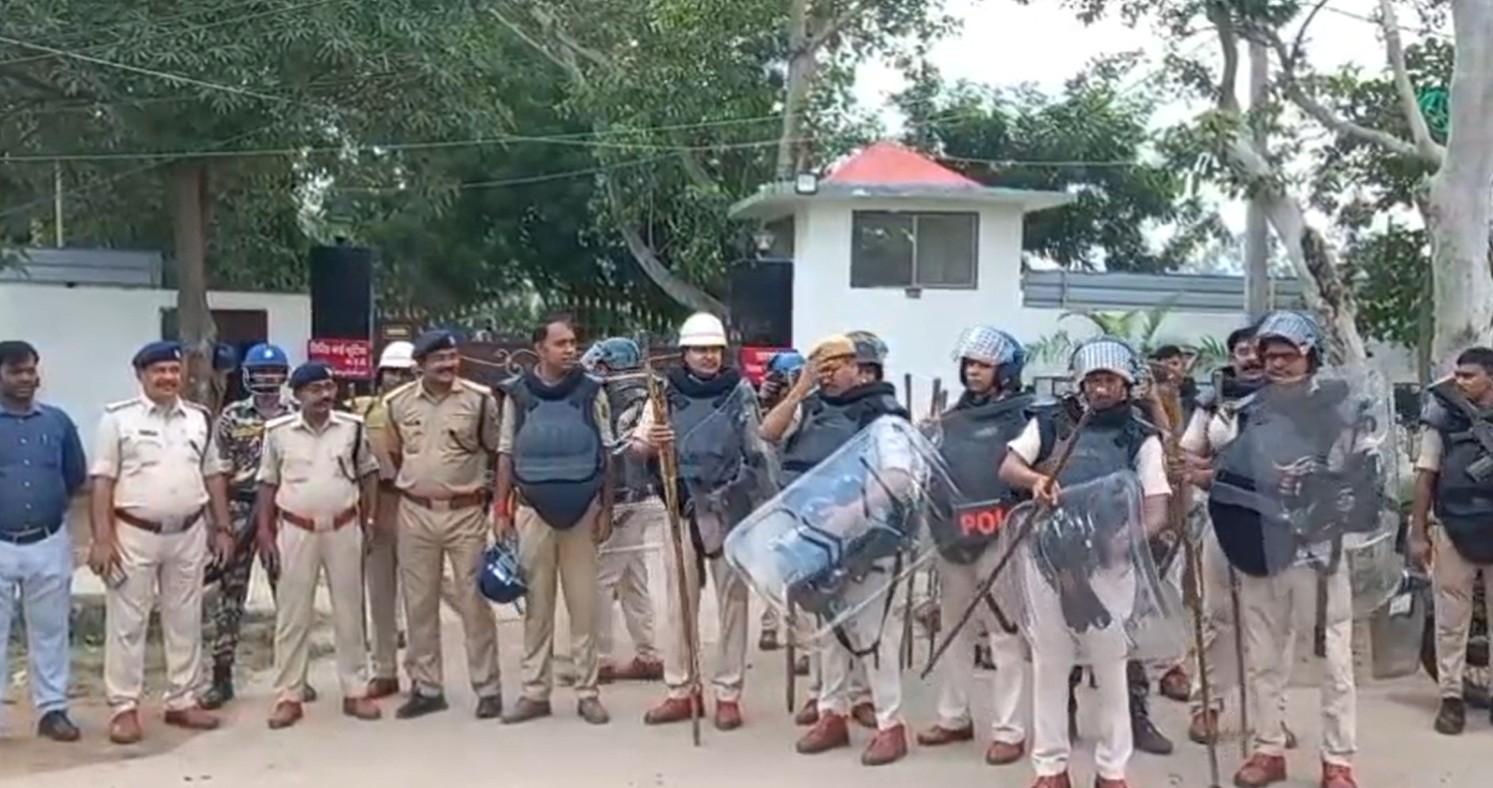 'बिहार बंद' का कई जिलों में दिखा असर, समस्तीपुर-सीवान में सड़कें जाम, पटना समेत राज्यभर में सुरक्षा कड़ी