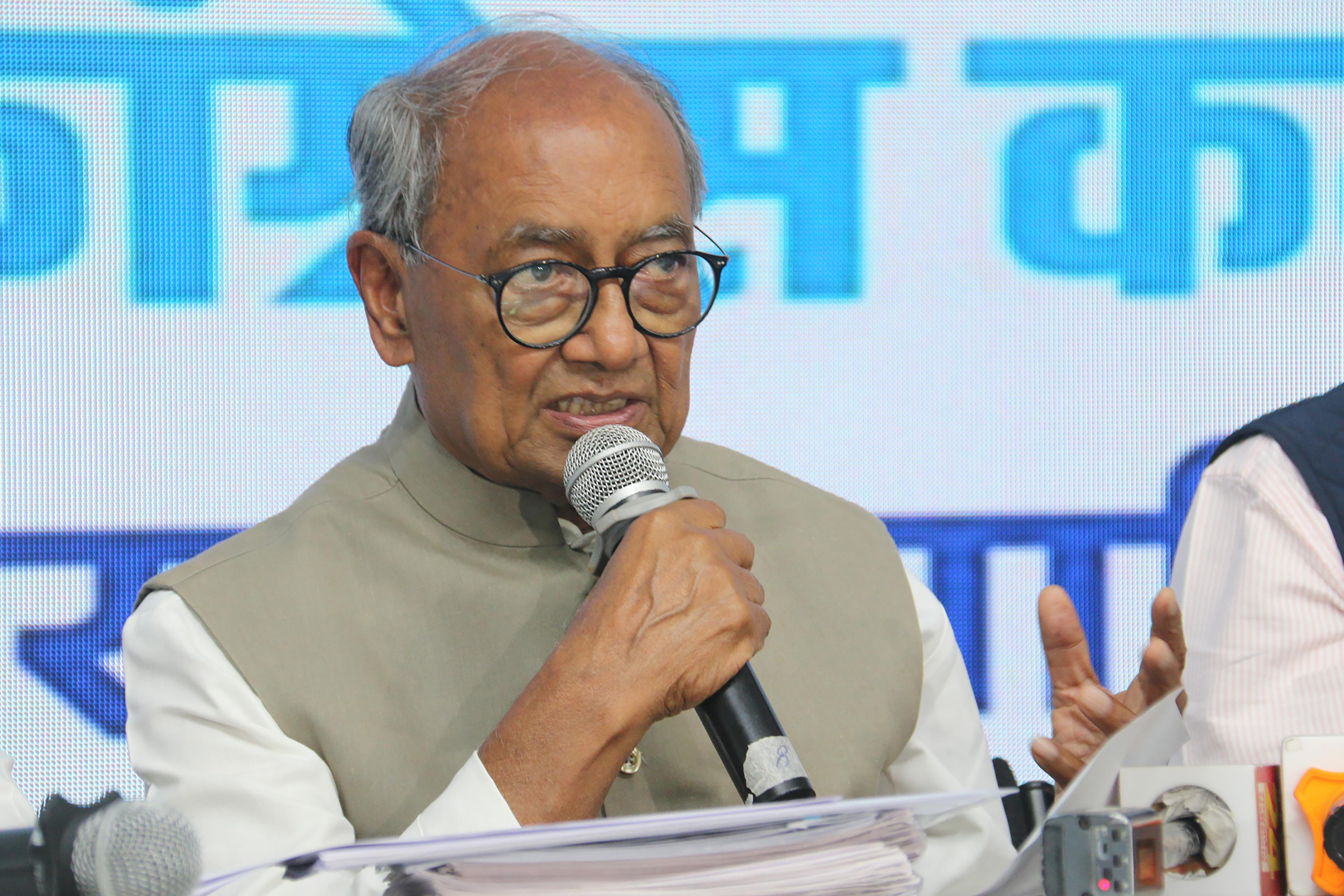 दिग्विजय सिंह का पीएम मोदी को पत्र, नीट-एनटीए मामले पर श्वेत पत्र जारी करने की मांग