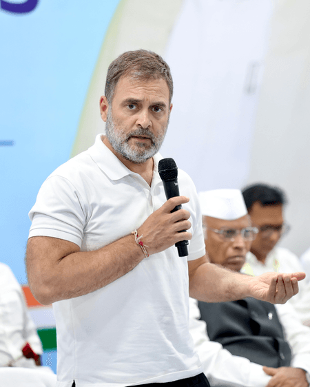राहुल गांधी का रायबरेली दौरा, पंचायत चुनाव को देखते हुए कार्यकर्ताओं को संबोधित करेंगे