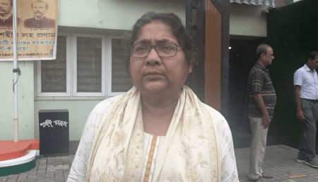 वीडियो में देखा जा सकता है स्ट्रांग रूम खोलकर व लाइट जलाकर कुछ किया जा रहा है: डोला सेन