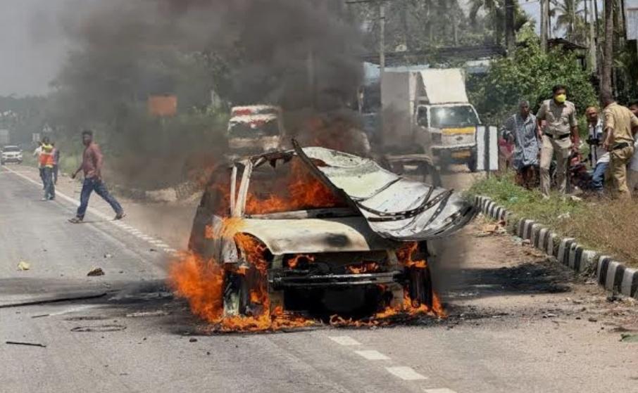 कर्नाटक: ठुकराए प्रेमी की बढ़ती सनक और शक के कारण कार में बम धमाका; विस्फोटक के स्रोत की हो रही जांच
