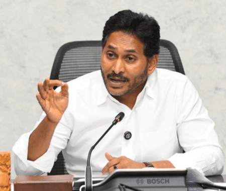 टीडीपी के नेतृत्व वाले गठबंधन शासन में ग्रामीण अर्थव्यवस्था को मिलने वाला समर्थन घट रहा है: जगन मोहन रेड्डी