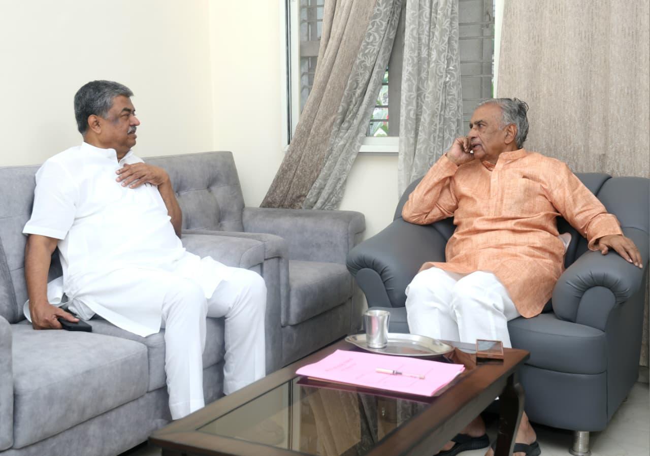नाराज कर्नाटक विधान परिषद अध्यक्ष होरट्टी 14 अगस्त को पद से इस्तीफा देंगे
