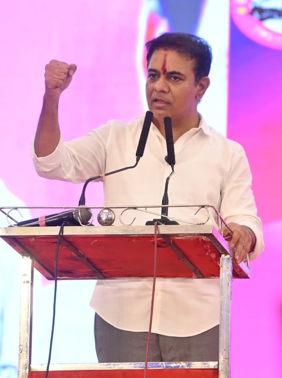 'हैदराबाद मेट्रो मुद्दे पर रेवंत रेड्डी और किशन रेड्डी कर रहे राजनीतिक नाटक', केटीआर का आरोप
