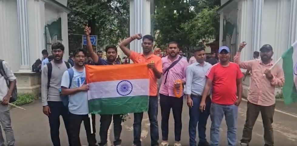 झारखंड भर्ती परीक्षा पेपर लीक को लेकर छात्रों का विधानसभा मार्च, सीबीआई जांच और सुधार की मांग पर अड़े