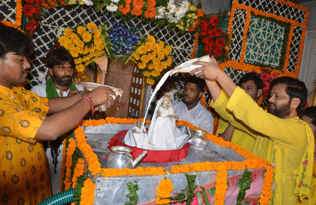 राधा अष्टमी का व्रत करने से मिलता है वैवाहिक सुख, जानें क्यों लगता है अरबी का भोग