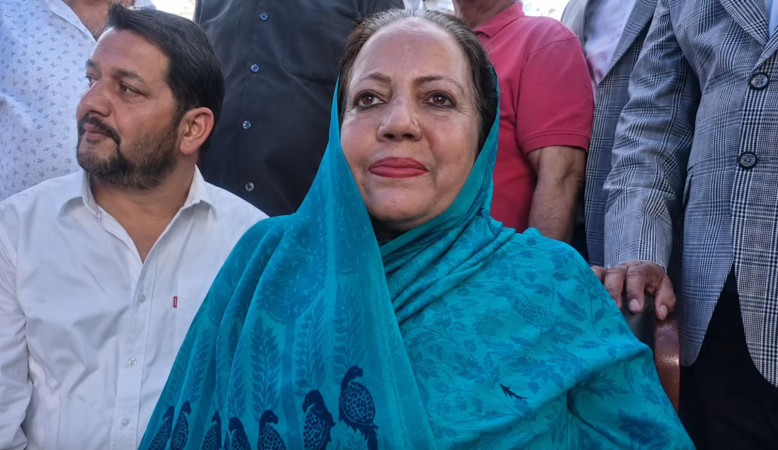 वीरभद्र सिंह की जयंती: प्रतिभा सिंह बोलीं- उनके सपनों को साकार करने का संकल्प