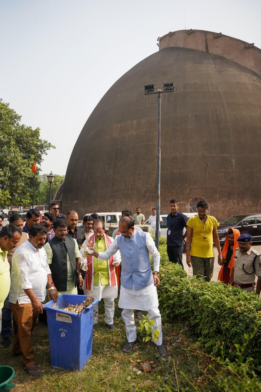 स्वच्छता केवल नगर निगम या सफाई कर्मचारियों की जिम्मेदारी नहीं, बल्कि यह हर नागरिक का कर्तव्य : शिवराज सिंह चौहान