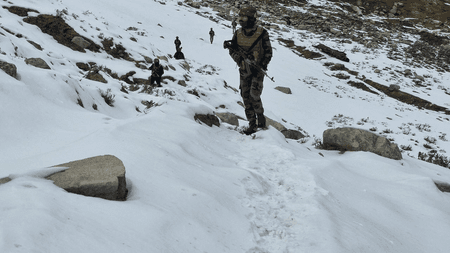 जम्मू-कश्मीर: सेना ने किश्तवाड़ और डोडा में आतंकवाद विरोधी अभियान किए तेज