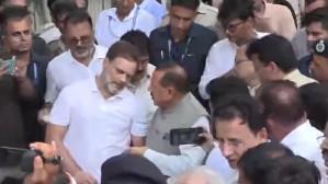 पीएम आवास के बाहर प्रदर्शन, राहुल गांधी से केंद्रीय राज्यमंत्री जितेंद्र सिंह ने की बातचीत