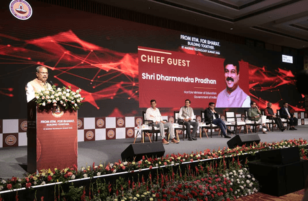 रिसर्च अपनी अकादमिक सीमाओं से बाहर निकलकर समाज को ठोस समाधान दे : धर्मेंद्र प्रधान
