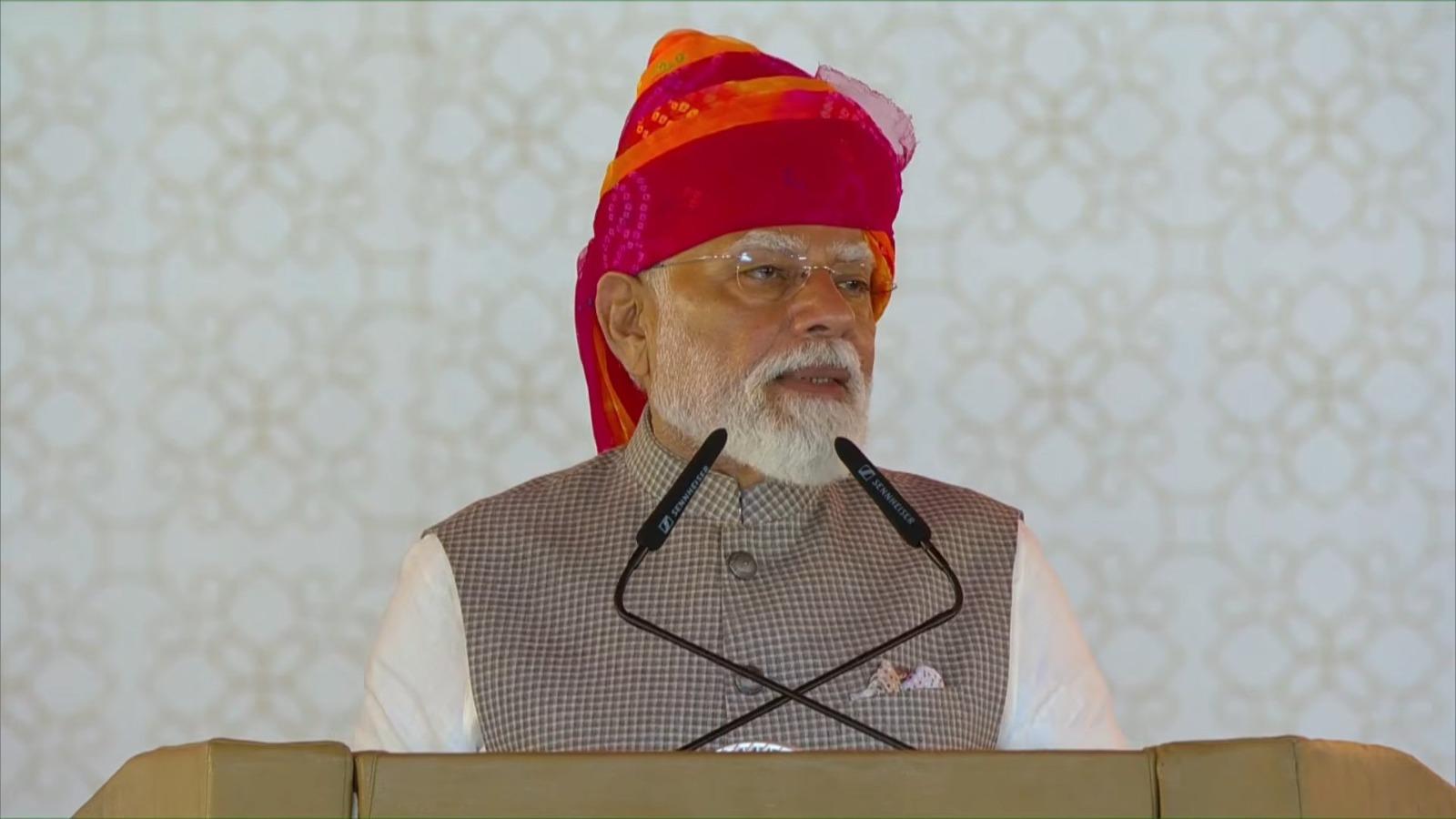 प्रधानमंत्री मोदी ने पचपदरा रिफाइनरी का किया उद्घाटन, जयपुर मेट्रो फेज-2 की रखी आधारशिला