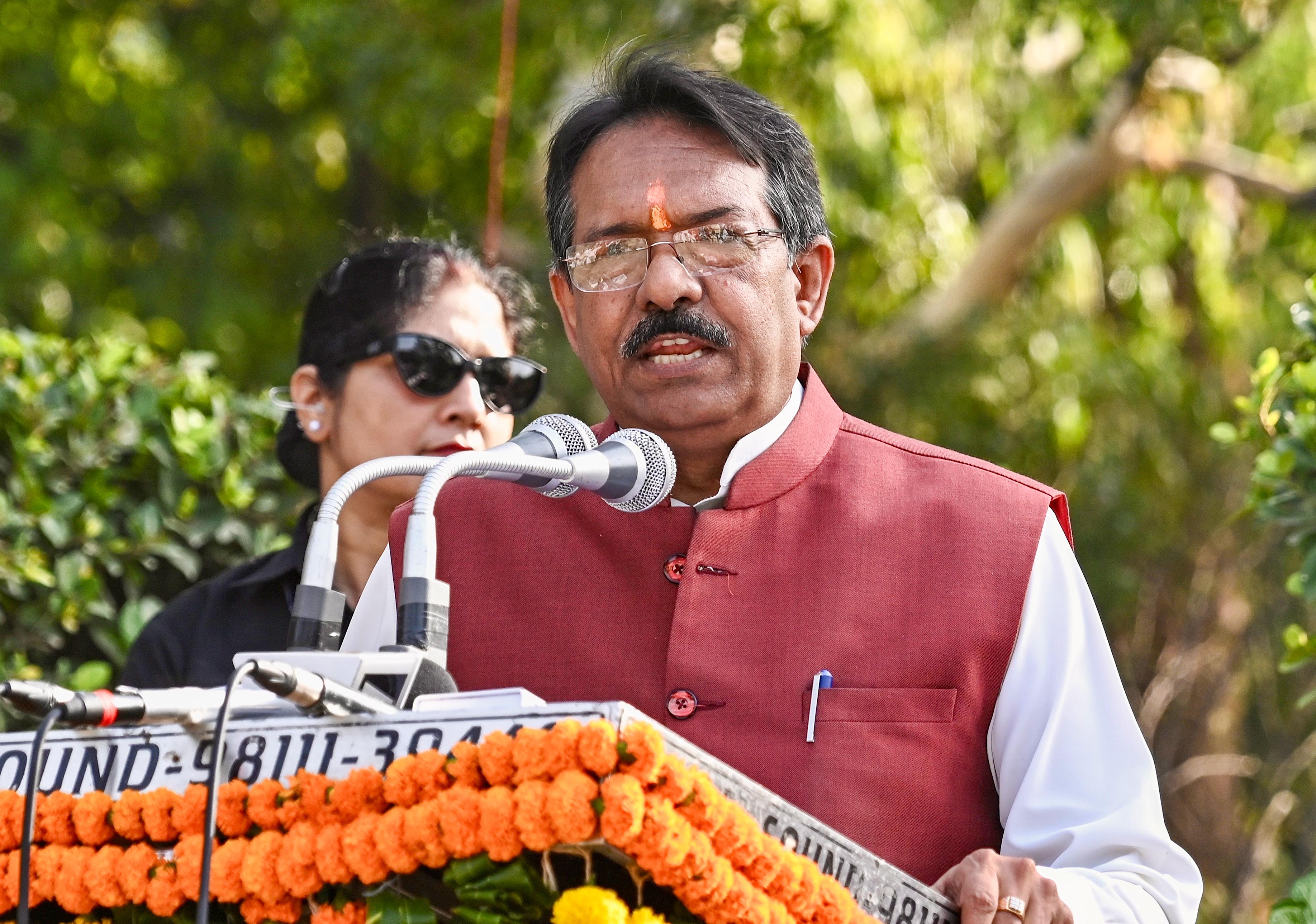 दिल्ली भाजपा अध्यक्ष ने मतदाता सूची के एसआईआर पर बैठक की अध्यक्षता की