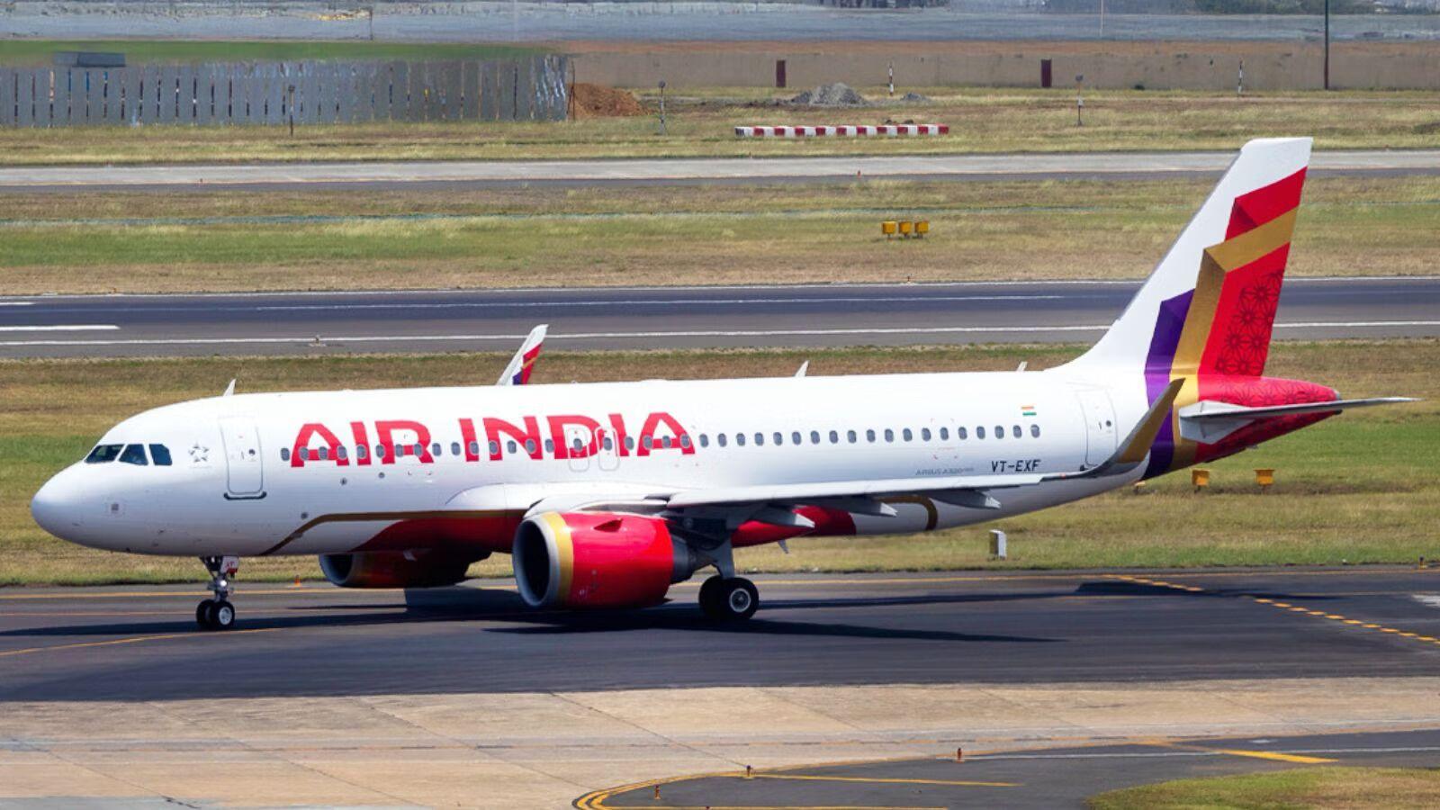 थाईलैंड-दिल्ली एअर इंडिया फ्लाइट में भयानक टर्बुलेंस, कई यात्रियों को आईं चोटें