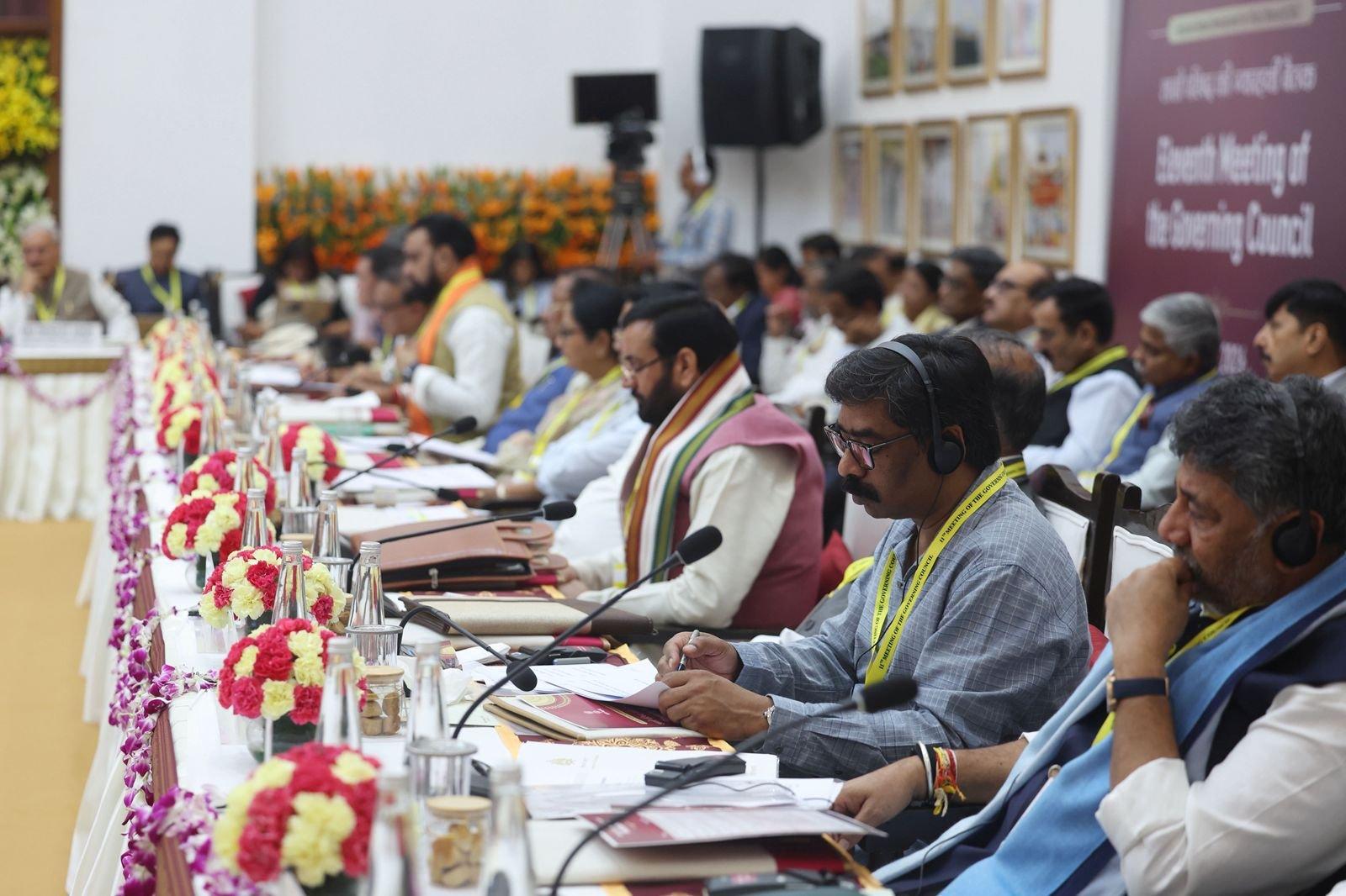 नीति आयोग की बैठक में हेमंत सोरेन ने झारखंड के लंबित मुद्दे उठाए, बकाया भुगतान और परियोजना को मंजूरी की मांगें रखीं