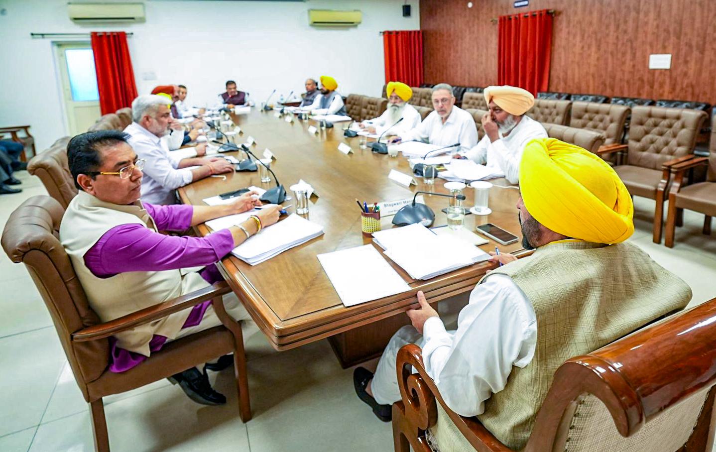 पंजाब कैबिनेट ने प्राइवेट स्कूलों में फीस बढ़ोतरी को रेगुलेट करने वाले अध्यादेश को मंजूरी दी
