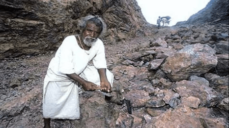 पहाड़ को चुनौती देने वाले दशरथ मांझी, एक प्रेम और संकल्प की अमर गाथा